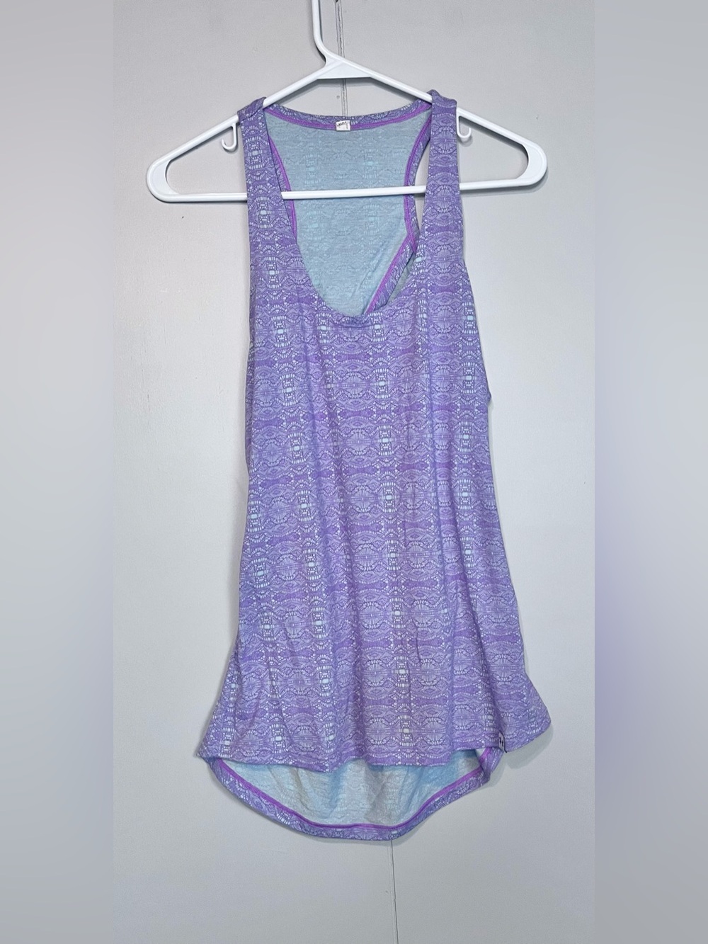 Under Armour Purple Printed Open Back Racerback Tank Top Women’s Medium Yoga Gym
